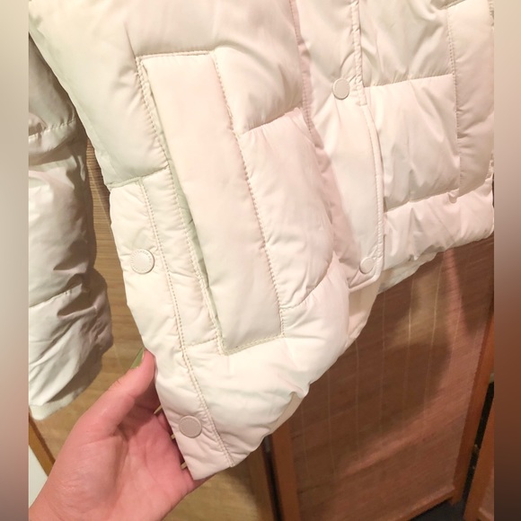 A&F Ultra Puffer - Medium Length in Cream - Picture 4 of 10